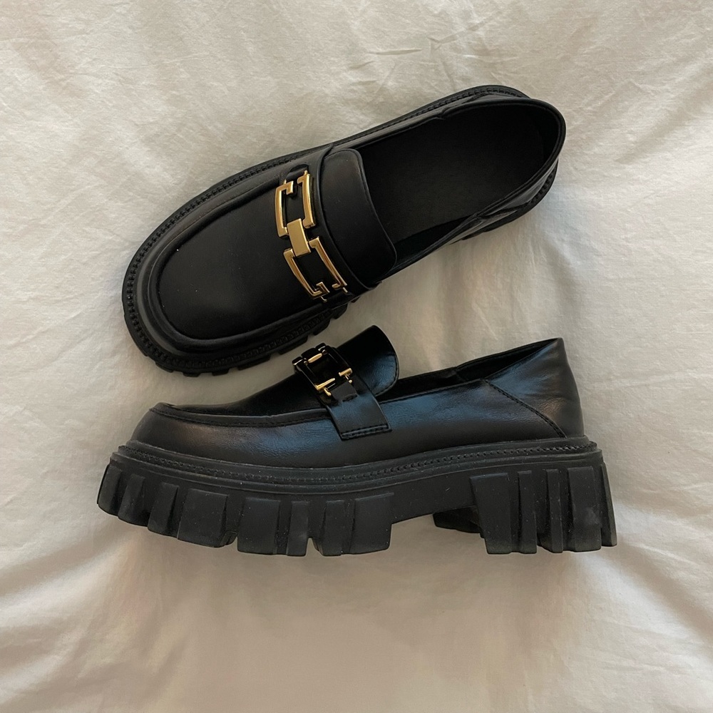 Chunky loafers